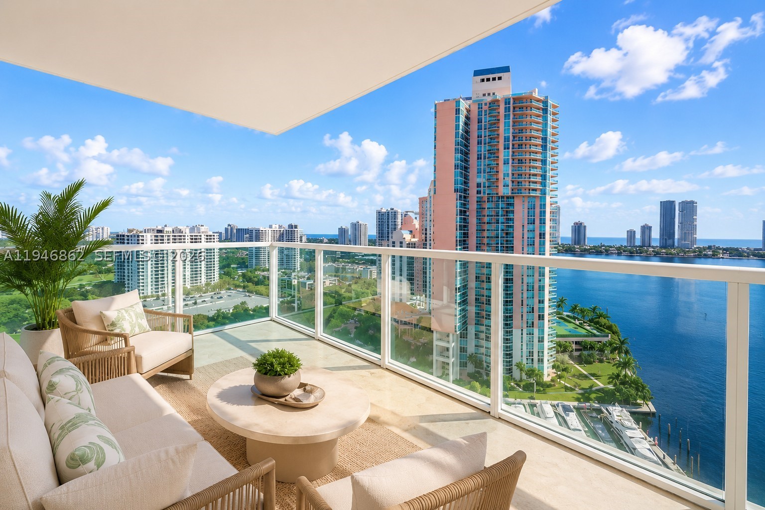 Aventura photo 2