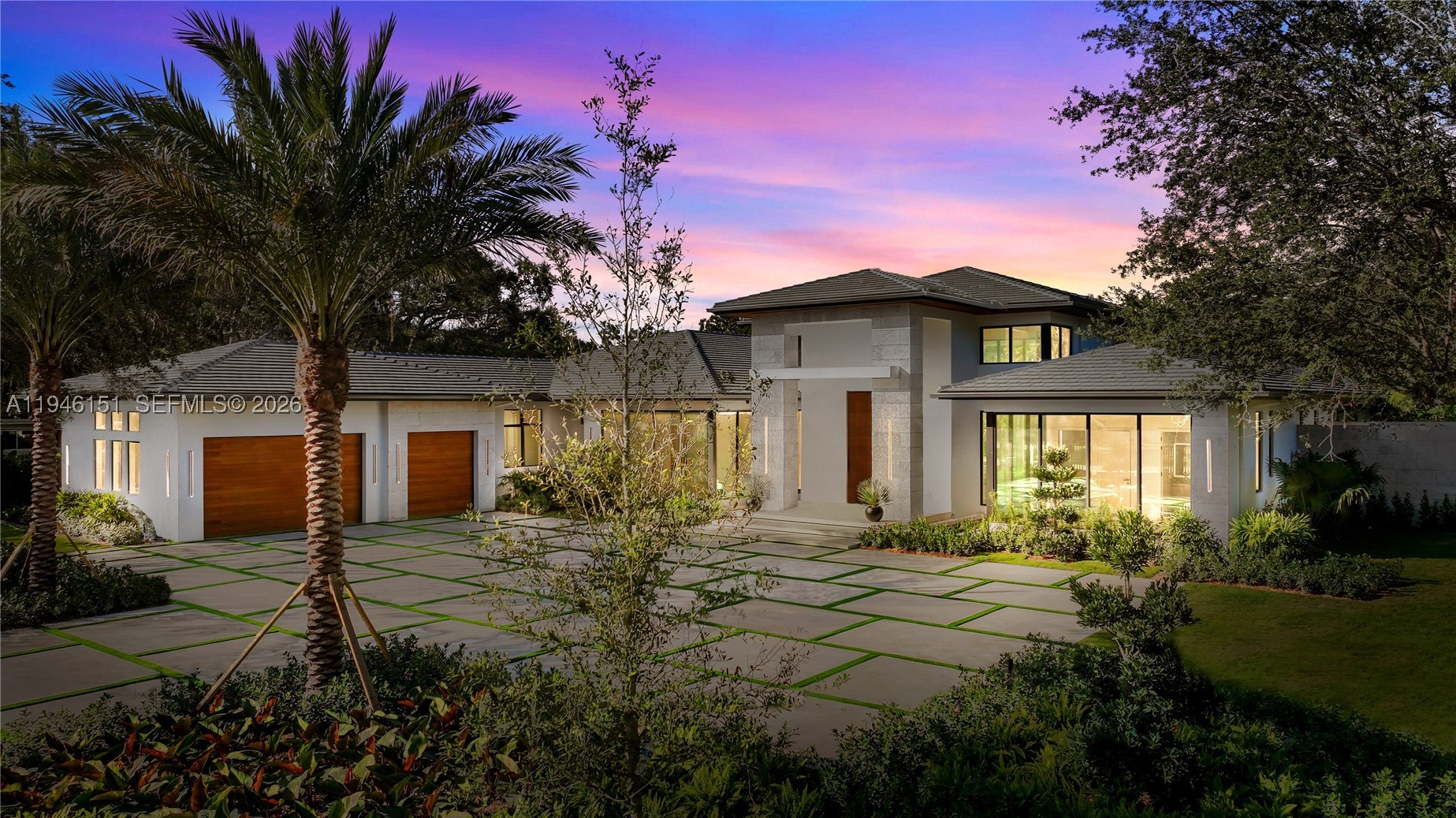 Pinecrest photo 4