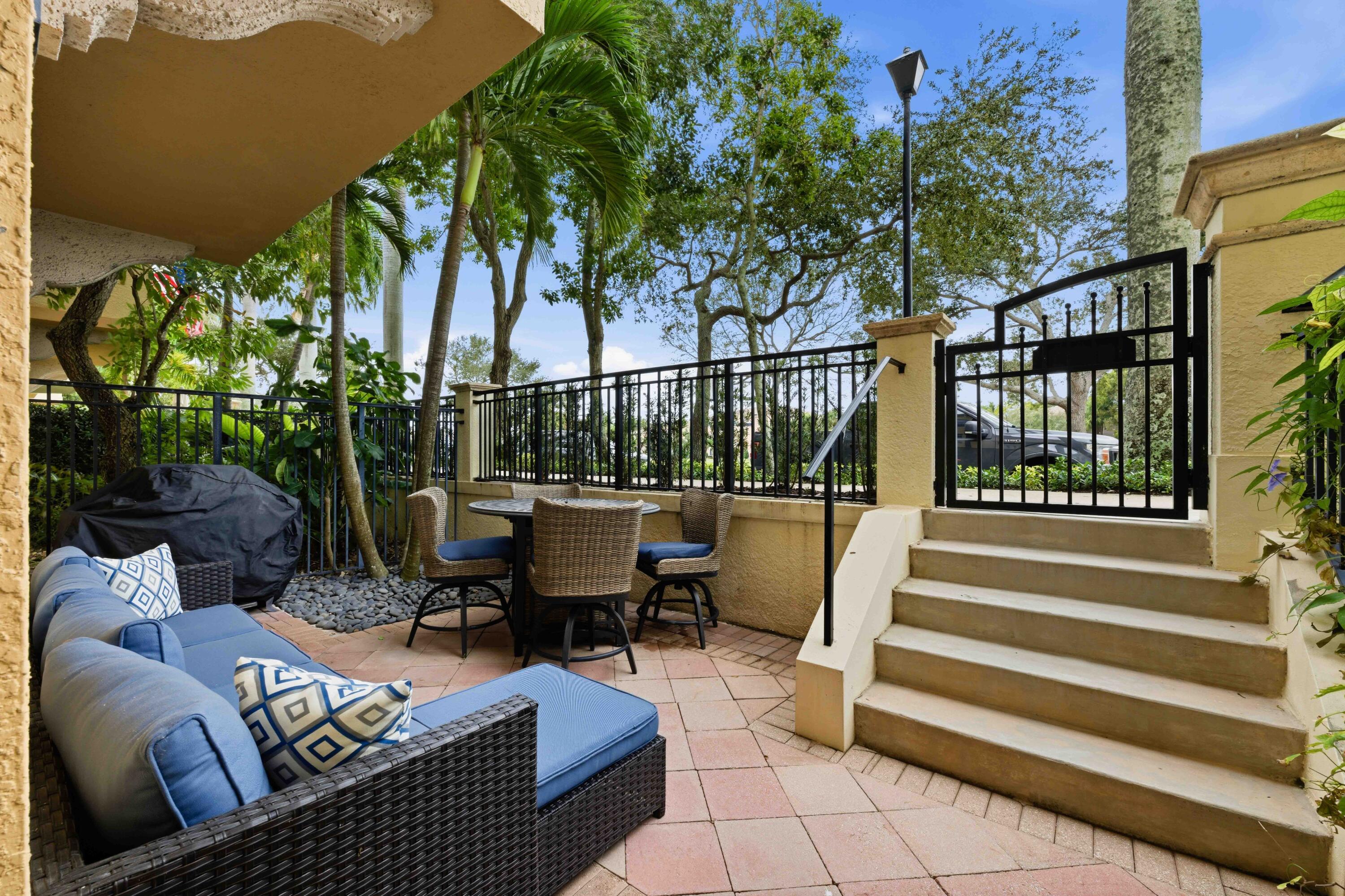 Palm Beach Gardens photo 2