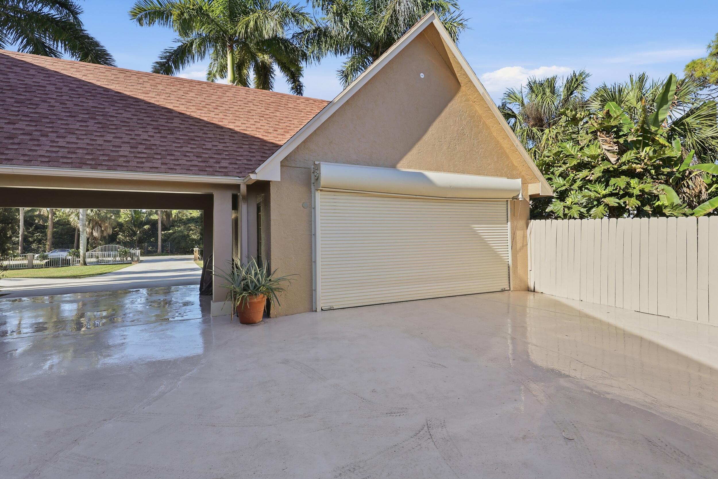 Palm Beach Gardens photo 3