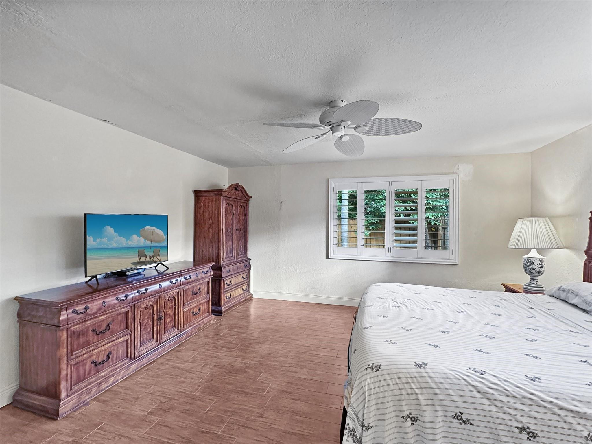 Wilton Manors photo 3