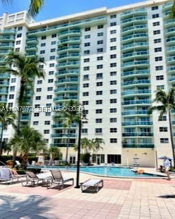 Sunny Isles Beach photo 1