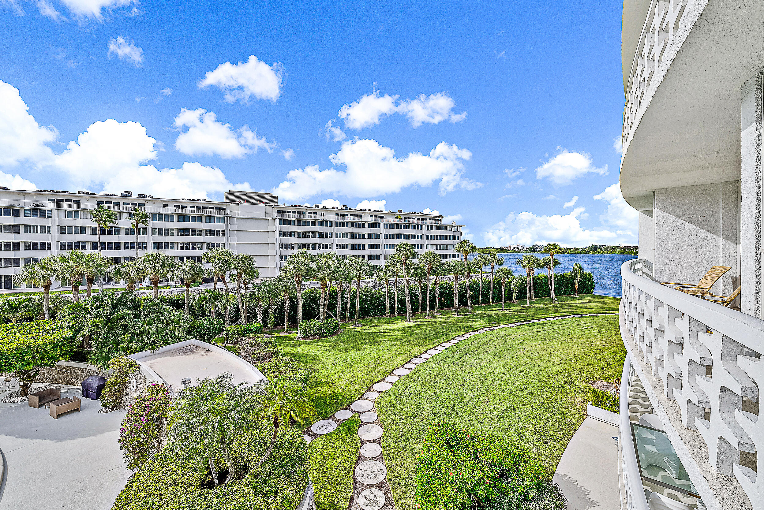Palm Beach photo 2