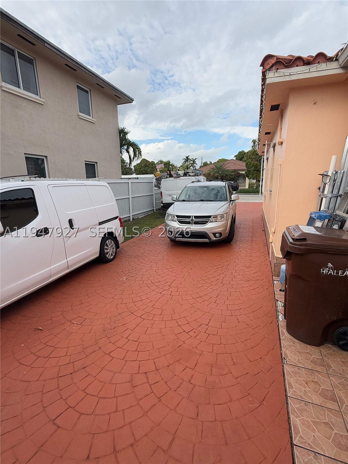 Hialeah photo 4