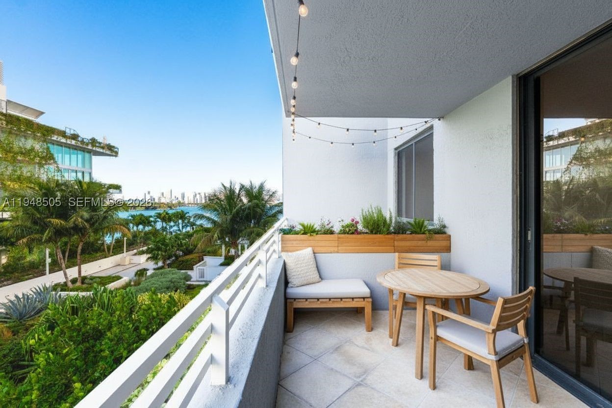 Miami Beach photo 1