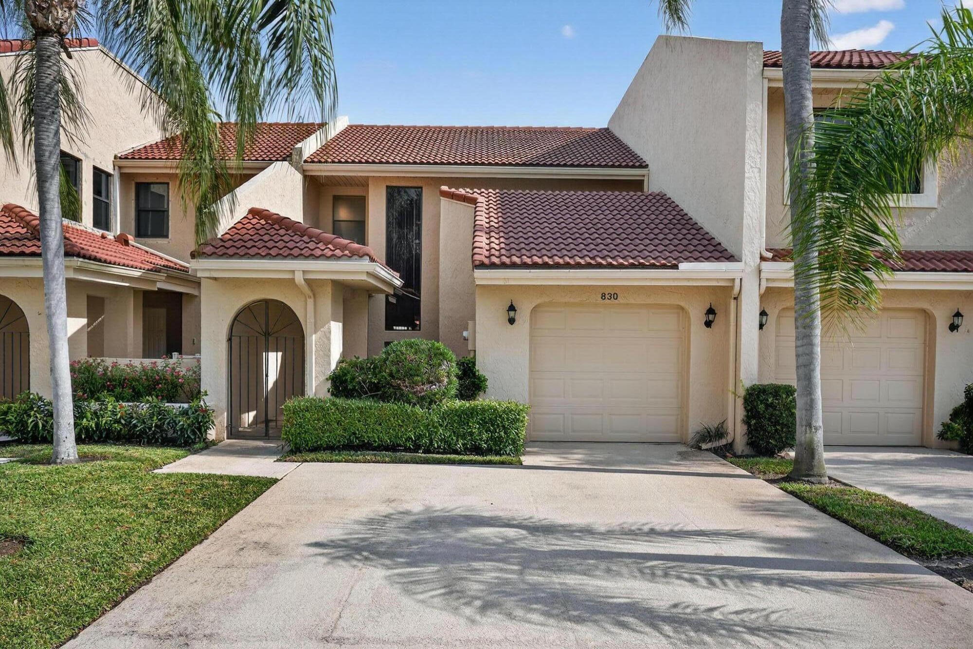 Palm Beach Gardens photo 1