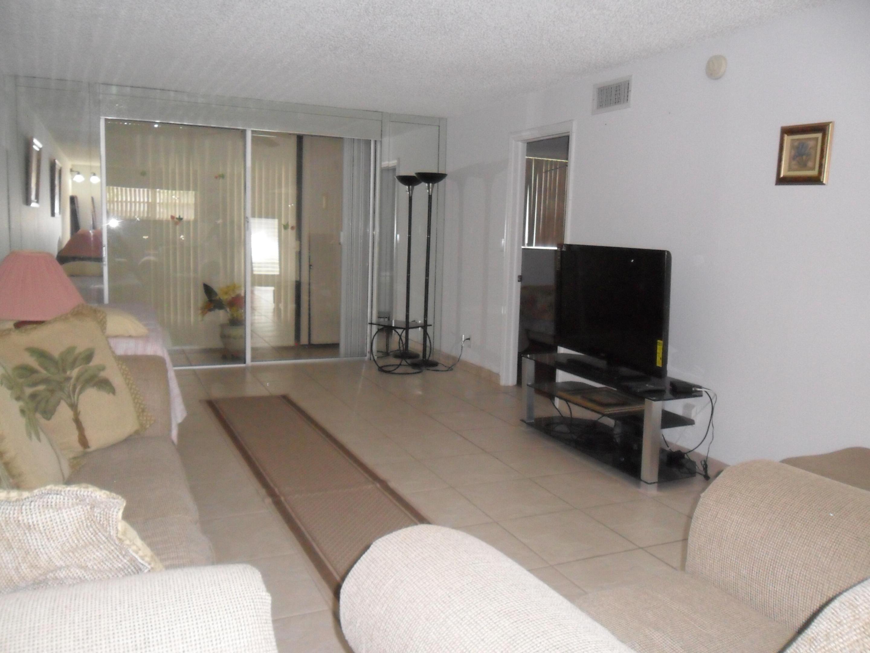 Pembroke Pines photo 2
