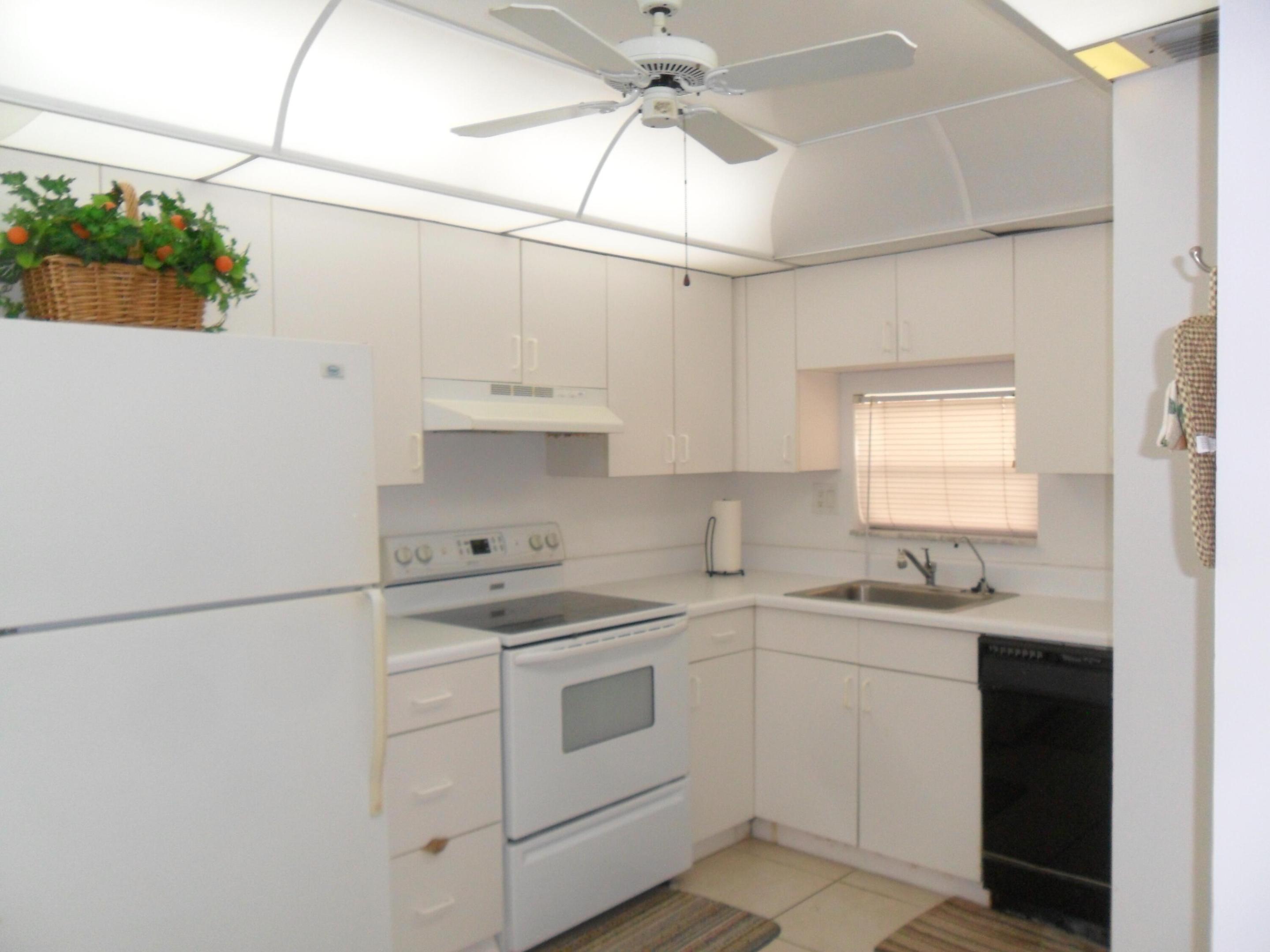 Pembroke Pines photo 3