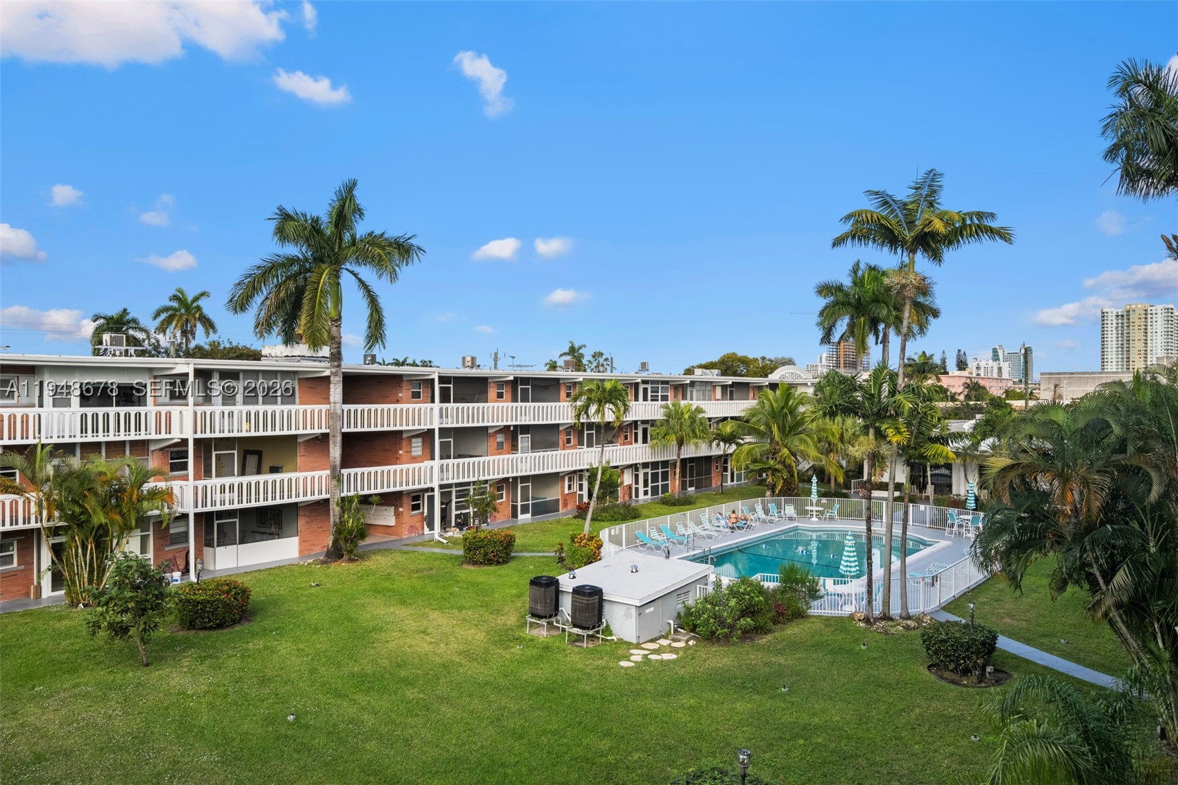 Hallandale Beach photo 1