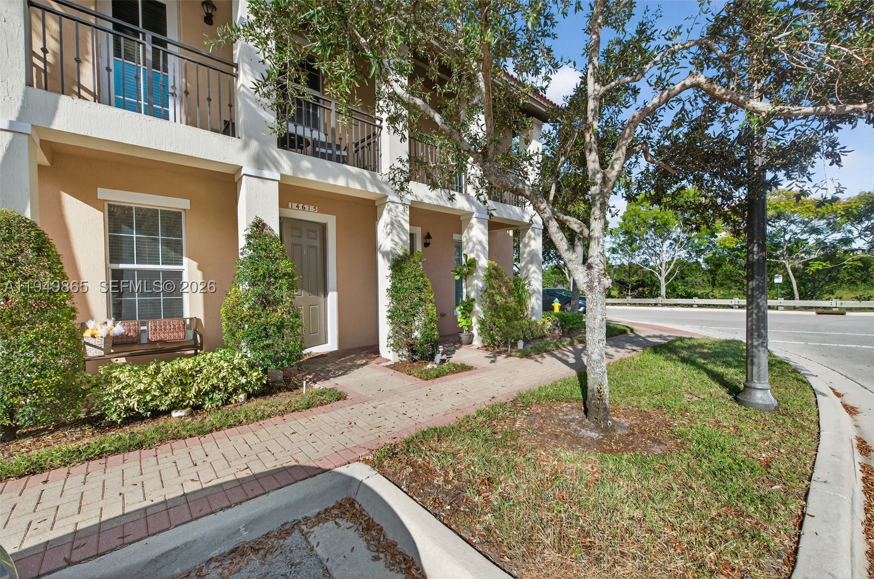 Pembroke Pines photo 5