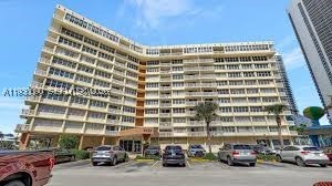 Hallandale Beach photo 2