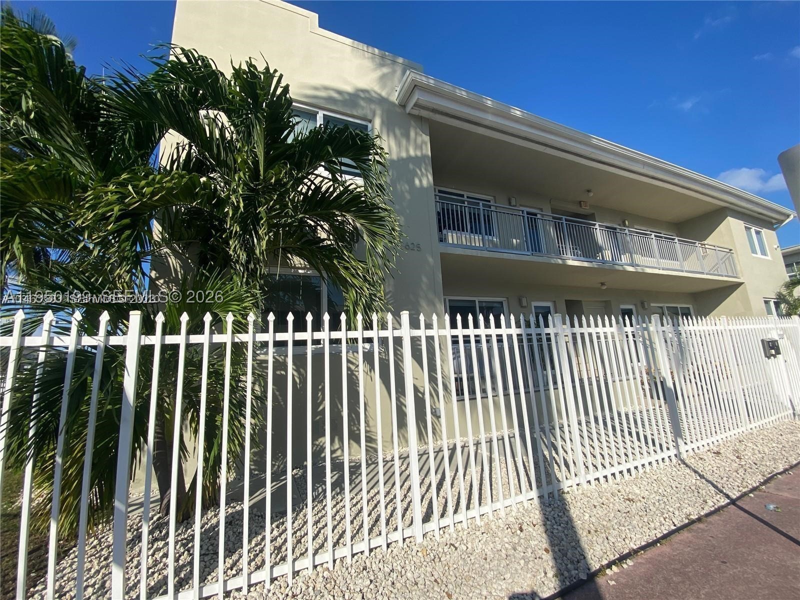 Miami Beach photo 2