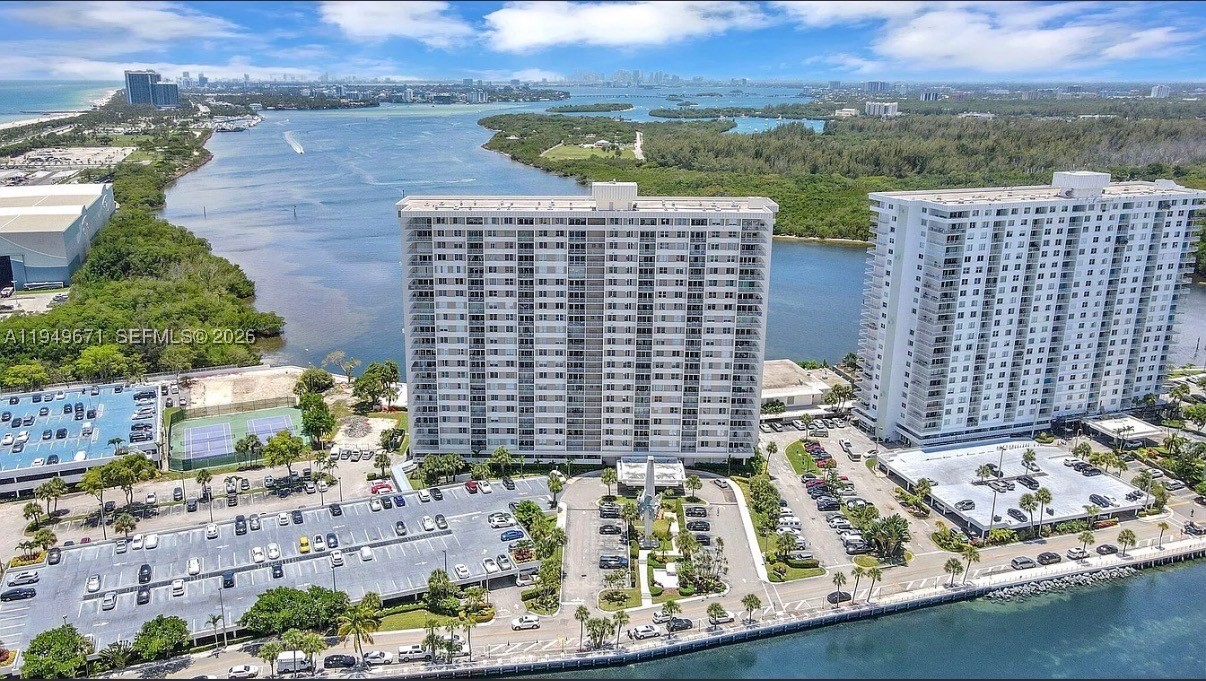 Sunny Isles Beach photo 1