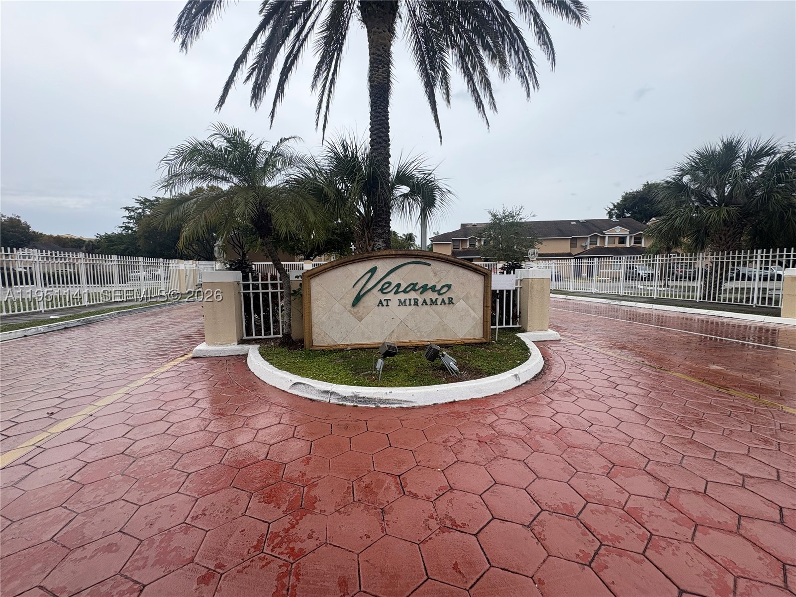 Miramar photo 1