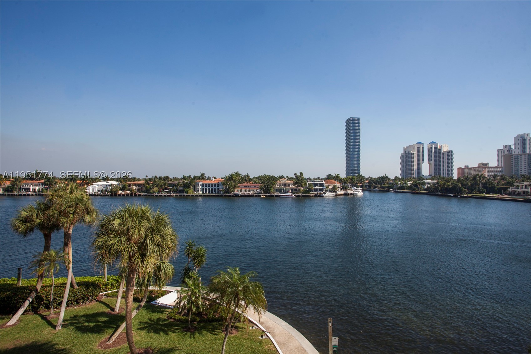 Aventura photo 2