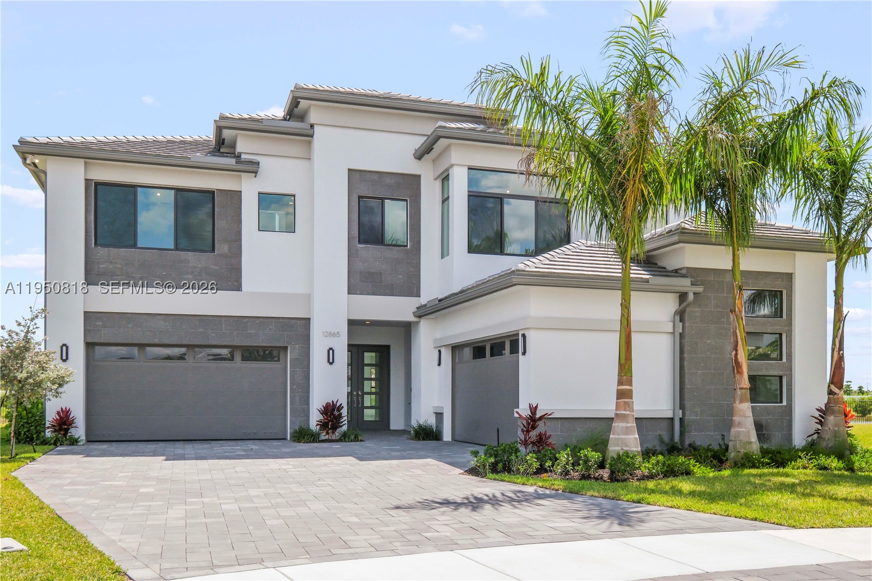 Palm Beach Gardens photo 1