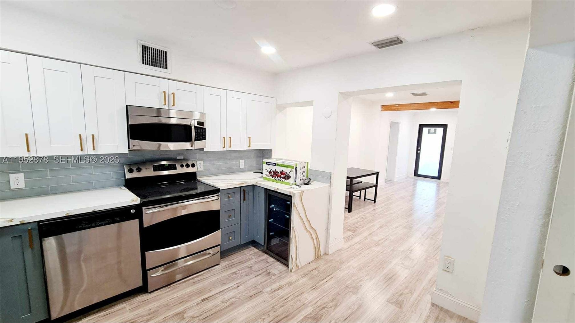 North Miami photo 4