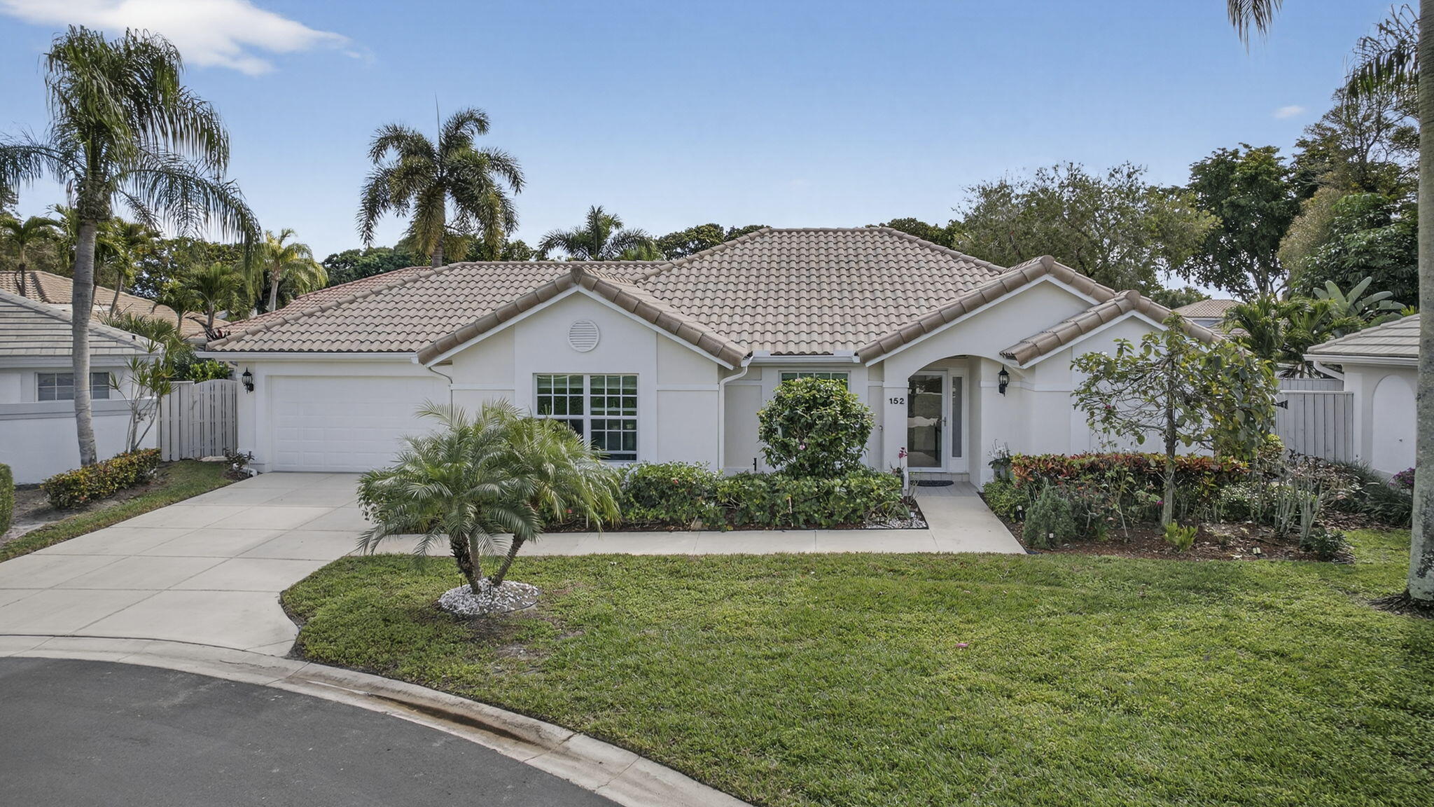 Palm Beach Gardens photo 1