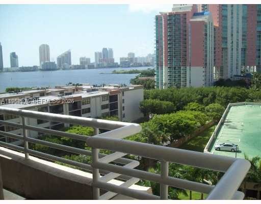 Aventura photo 2