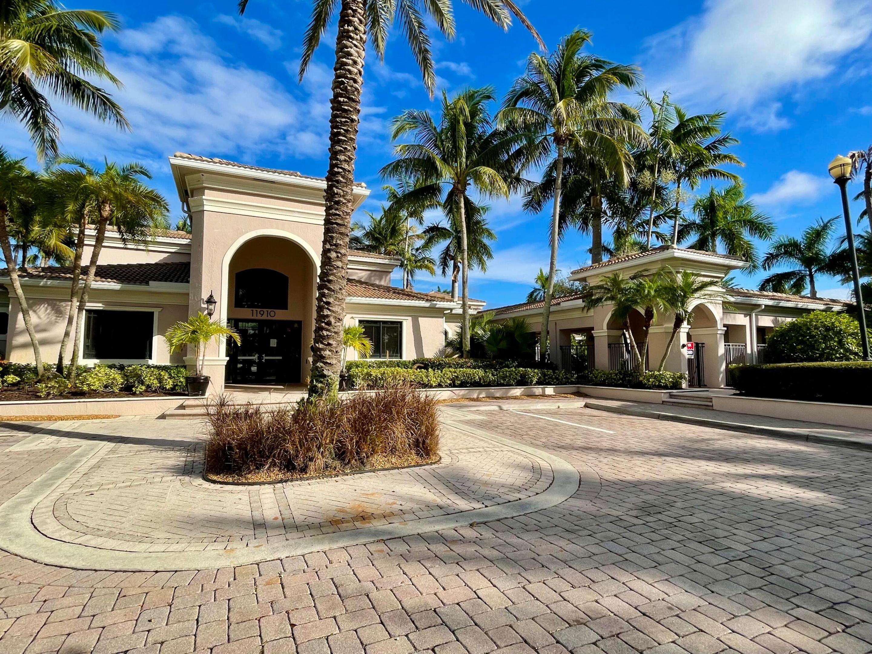 Palm Beach Gardens photo 1