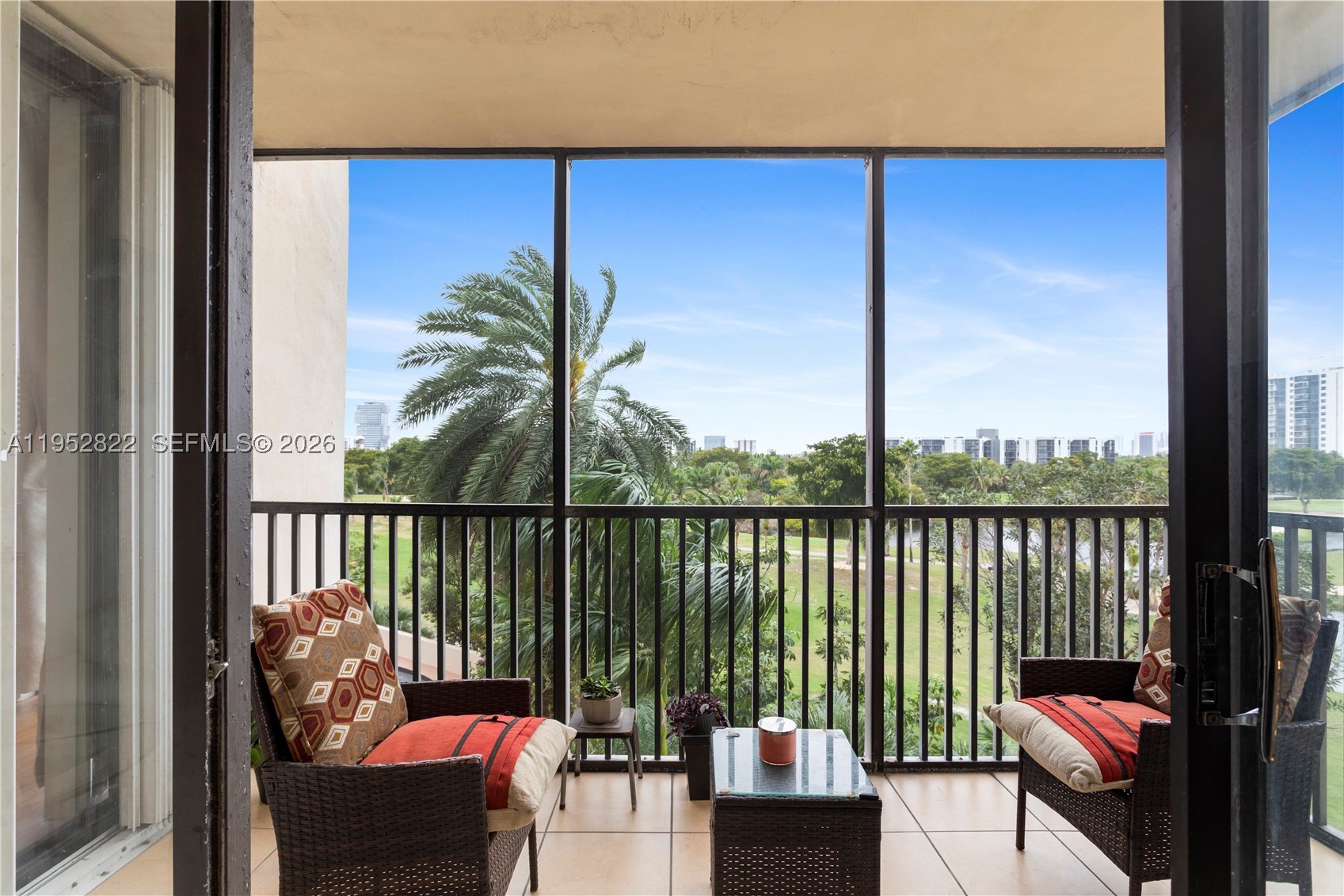 Aventura photo 3