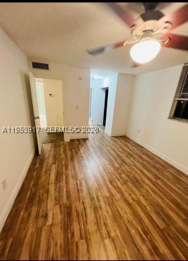 North Miami Beach photo 2