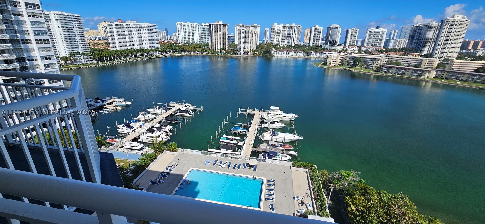 Aventura photo 4