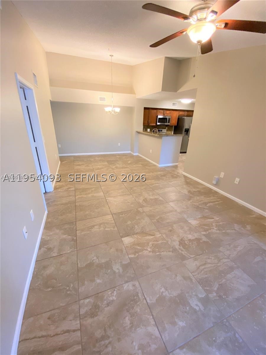 Miramar photo 4