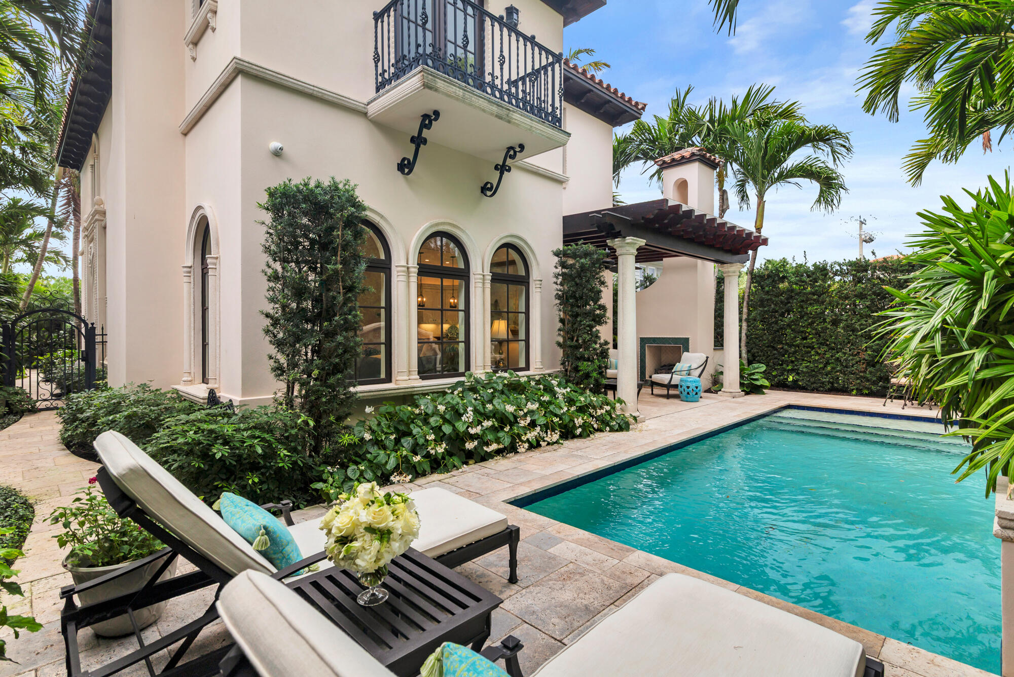 Palm Beach photo 1