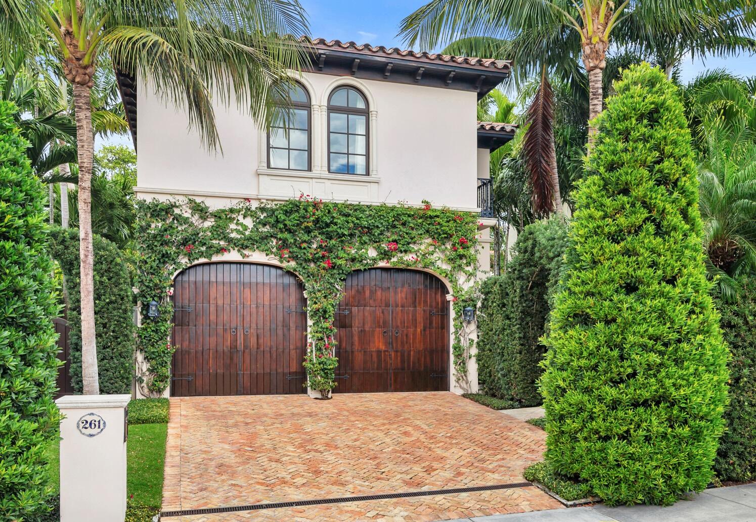 Palm Beach photo 2