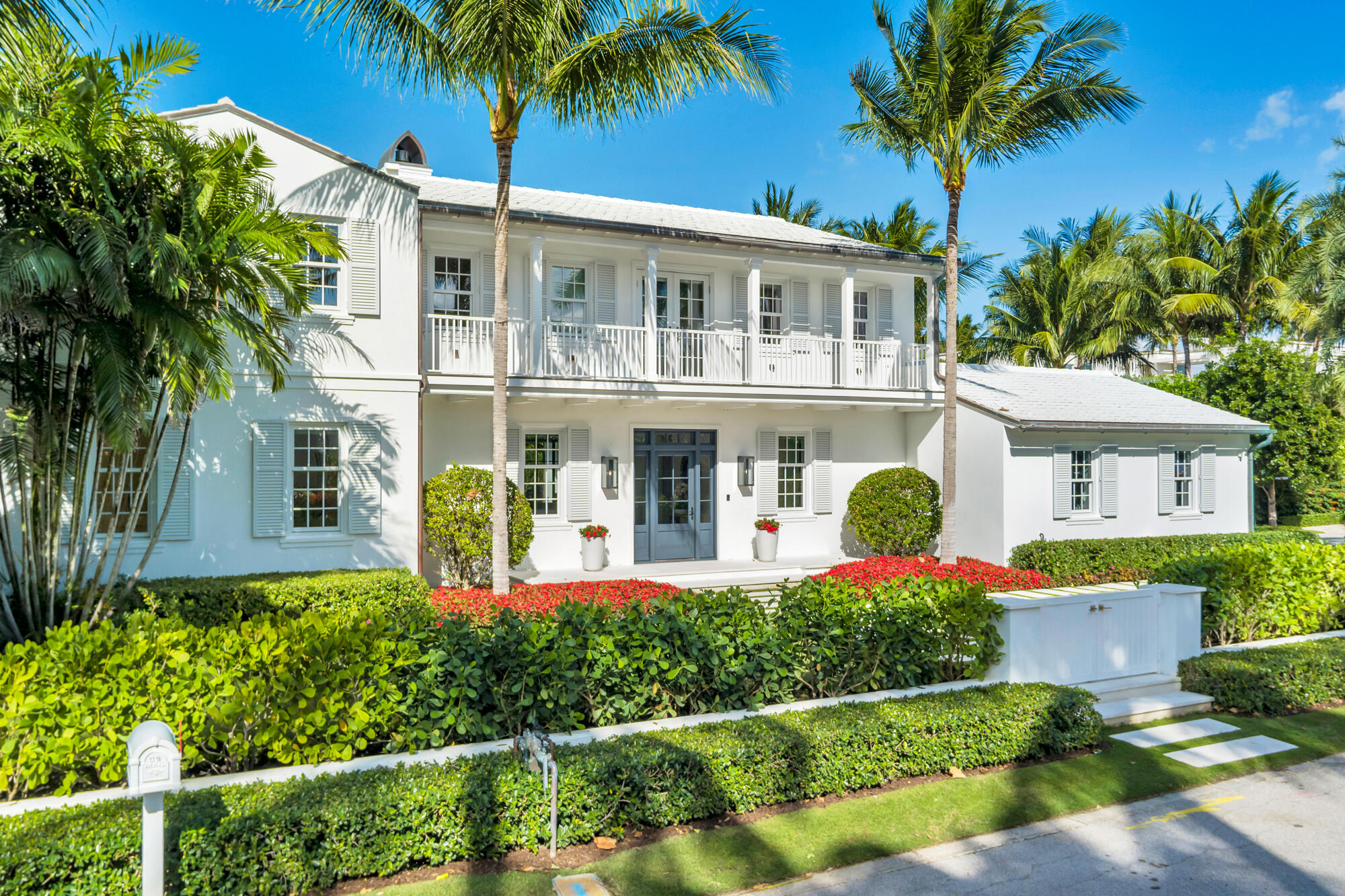Palm Beach photo 1