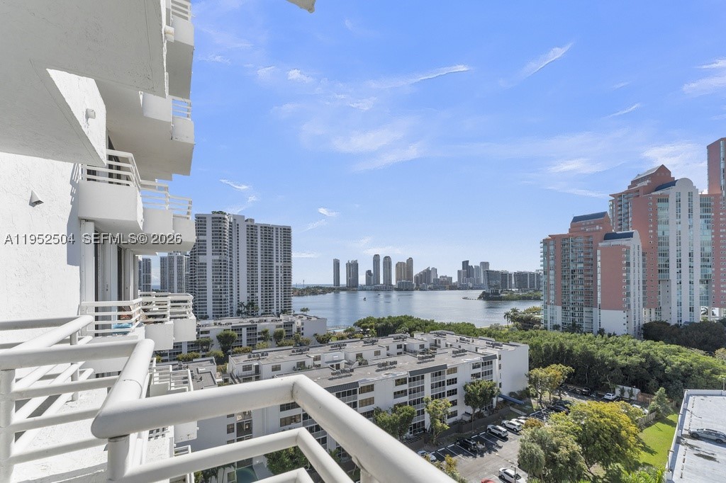 Aventura photo 2