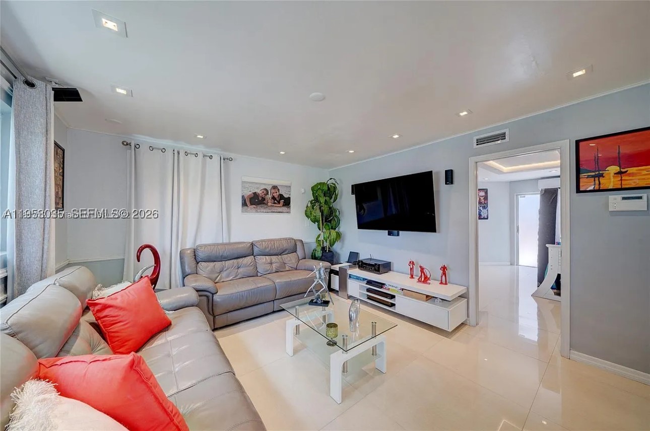 Hialeah photo 2