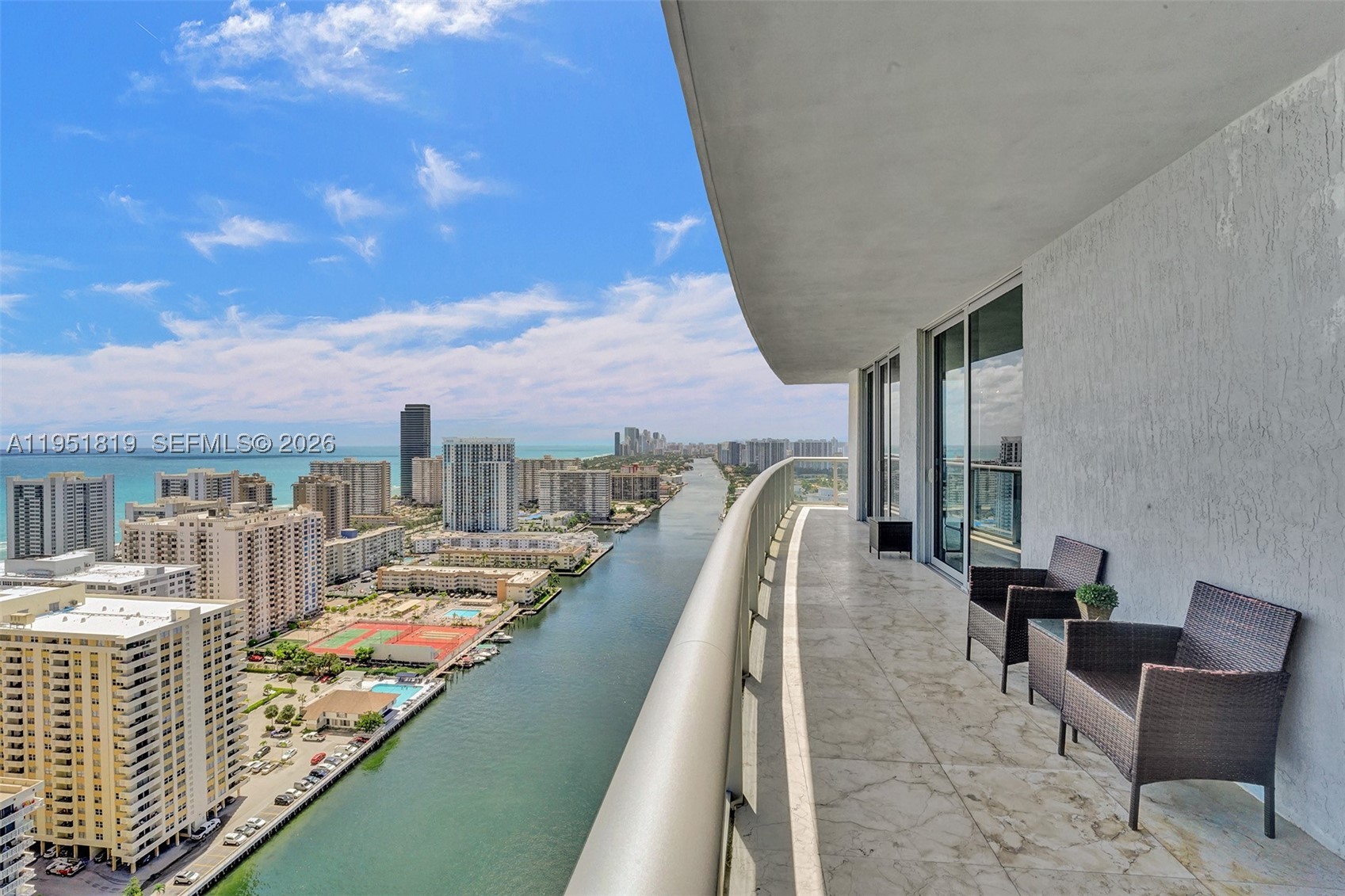 Hallandale Beach photo 2