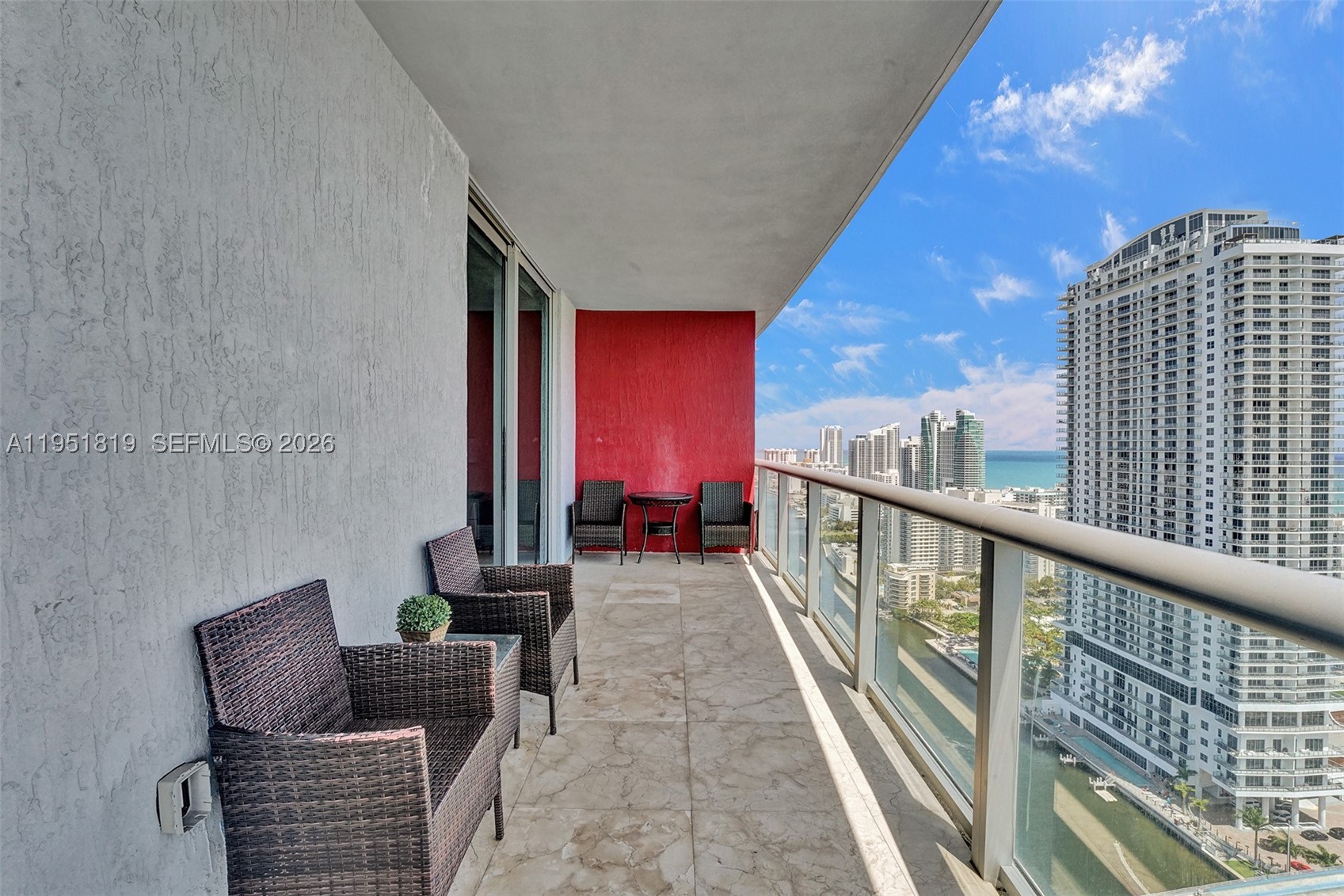 Hallandale Beach photo 3