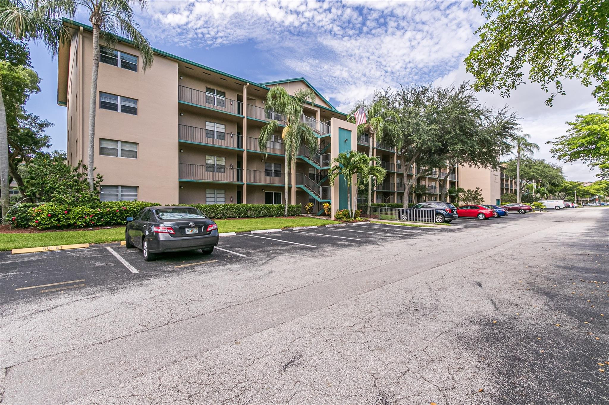 Pembroke Pines photo 1