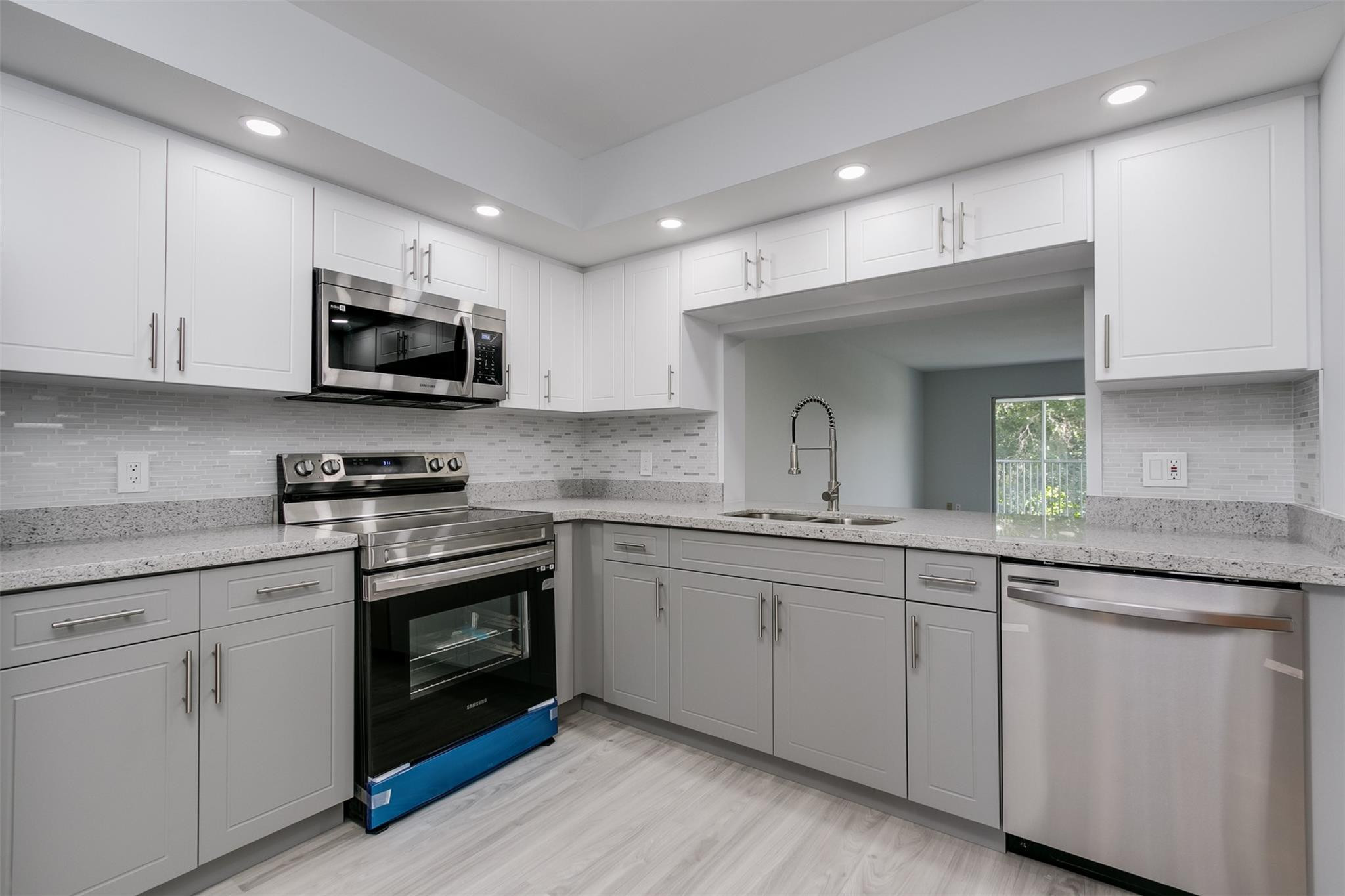 Pembroke Pines photo 3