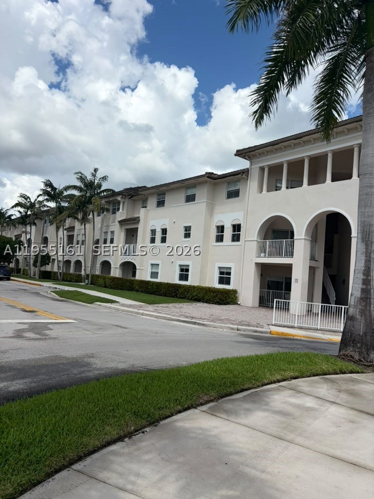 Doral photo 2