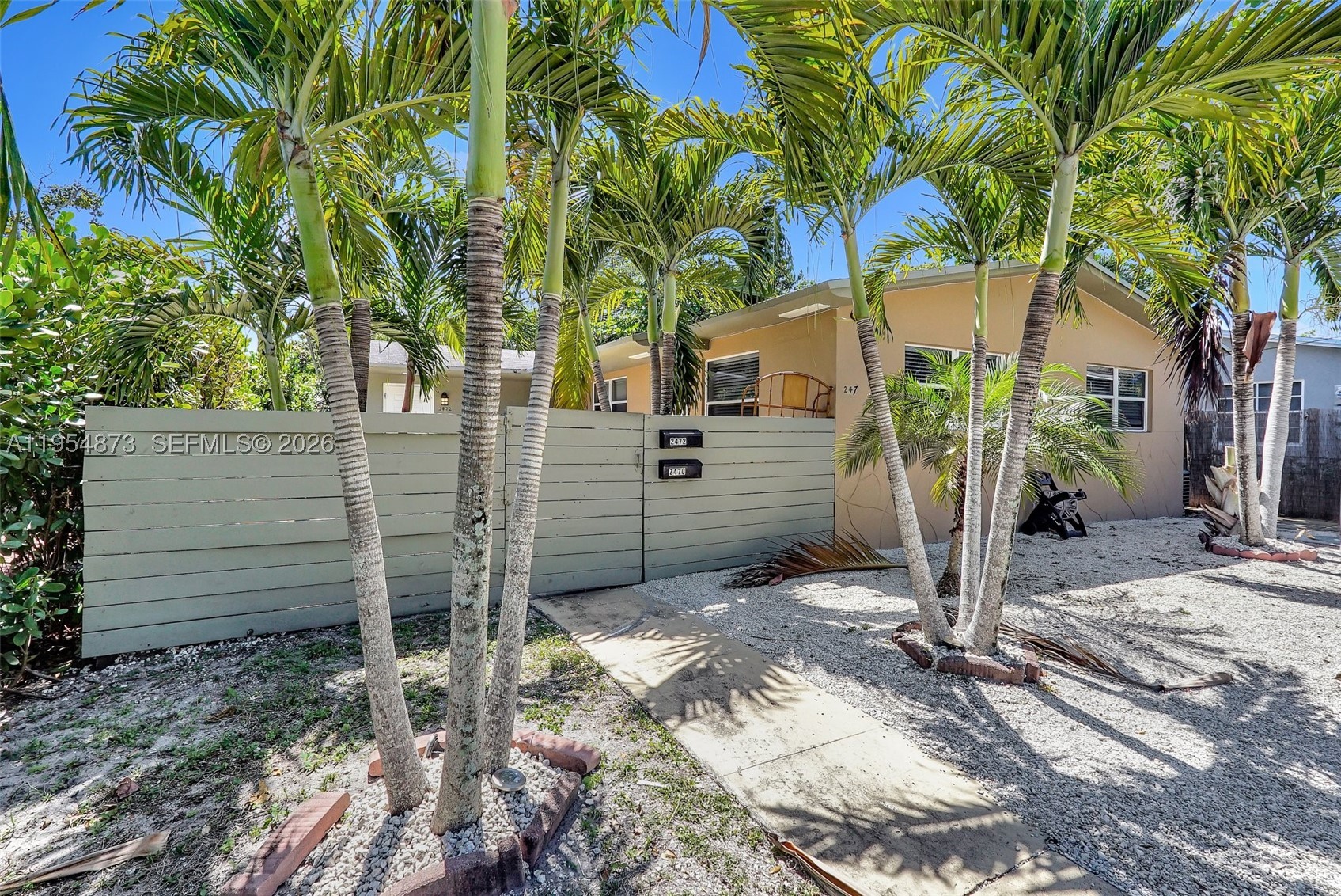 North Miami Beach photo 2