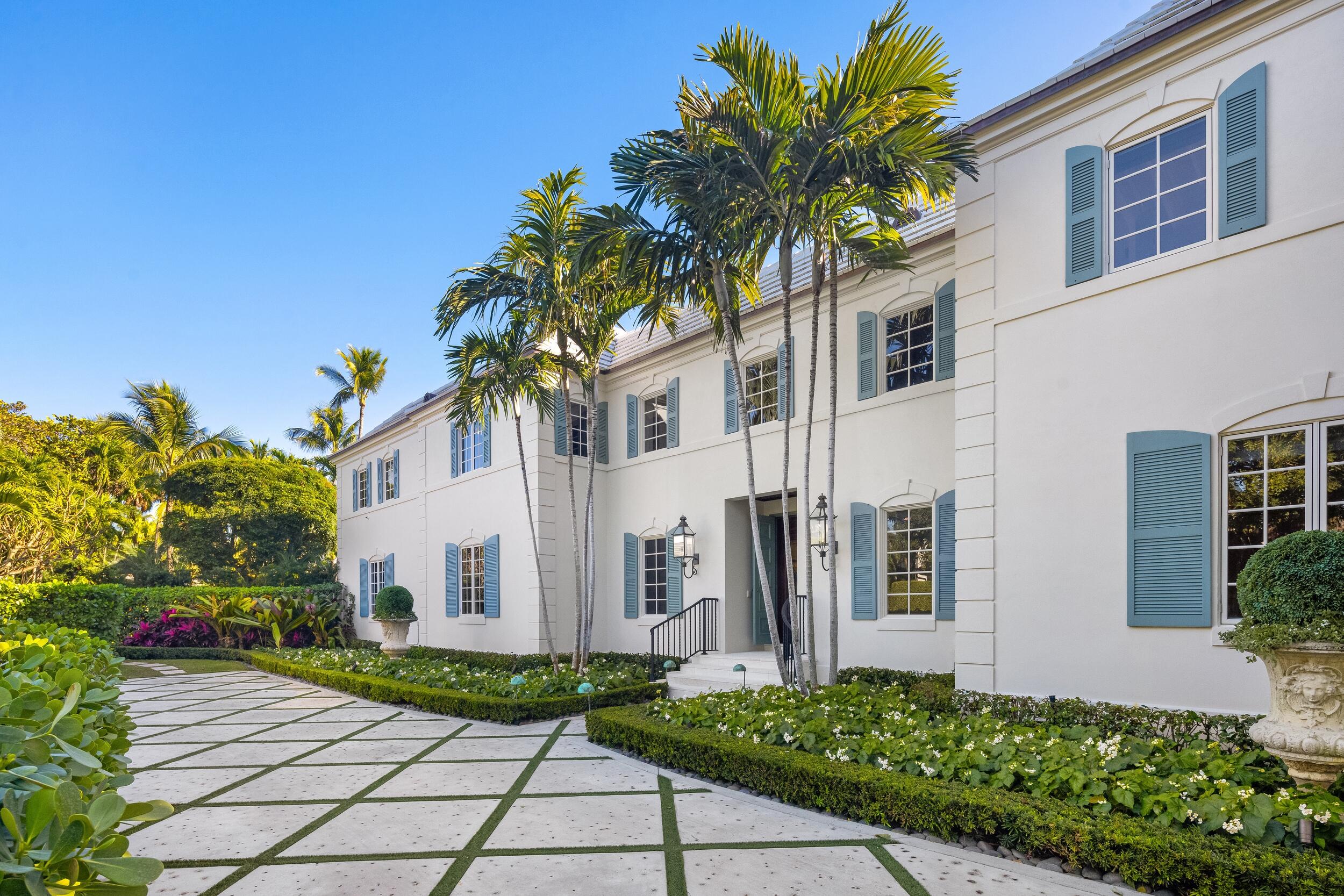 Palm Beach photo 1