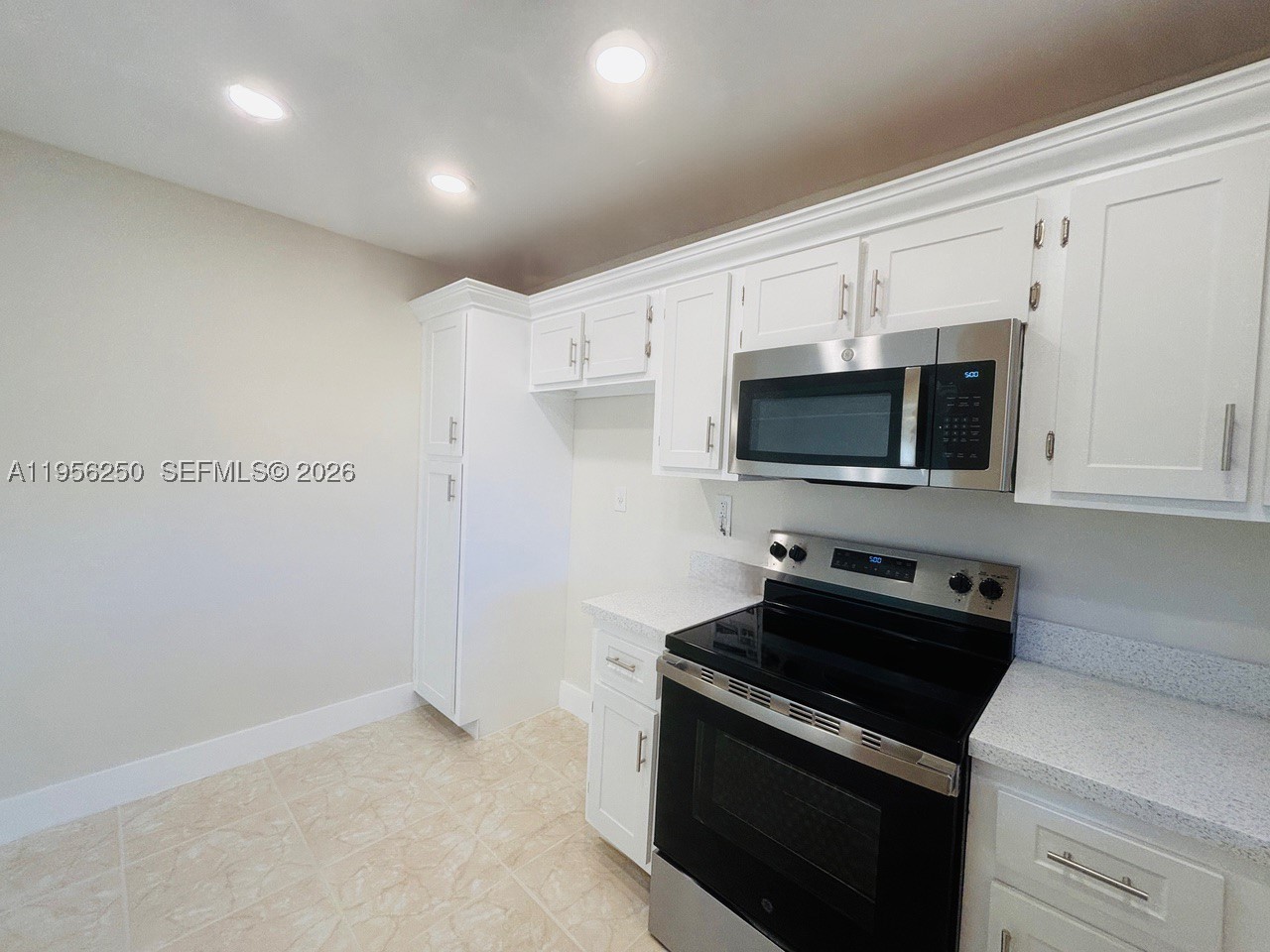 Pembroke Pines photo 4