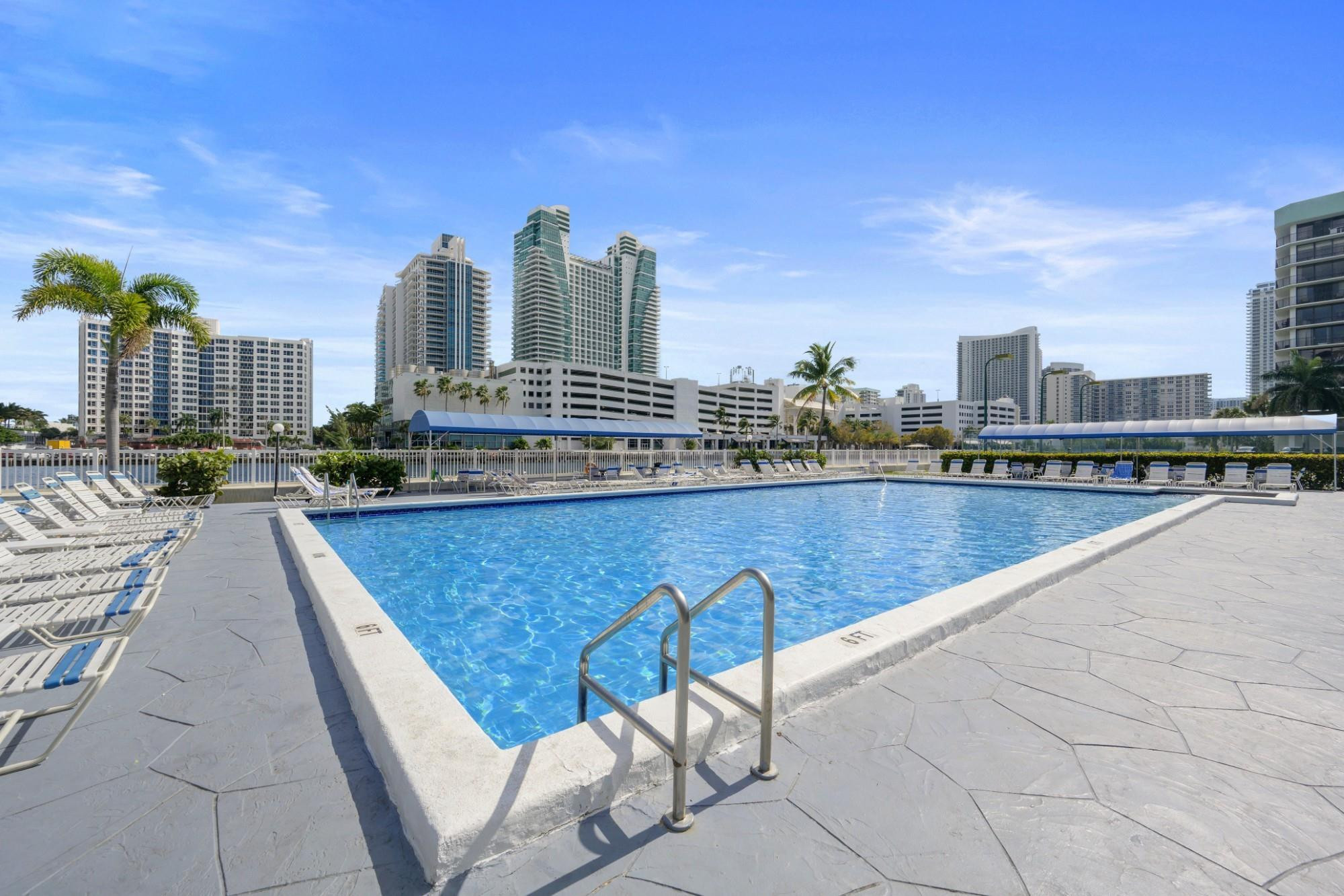 Hallandale Beach photo 3