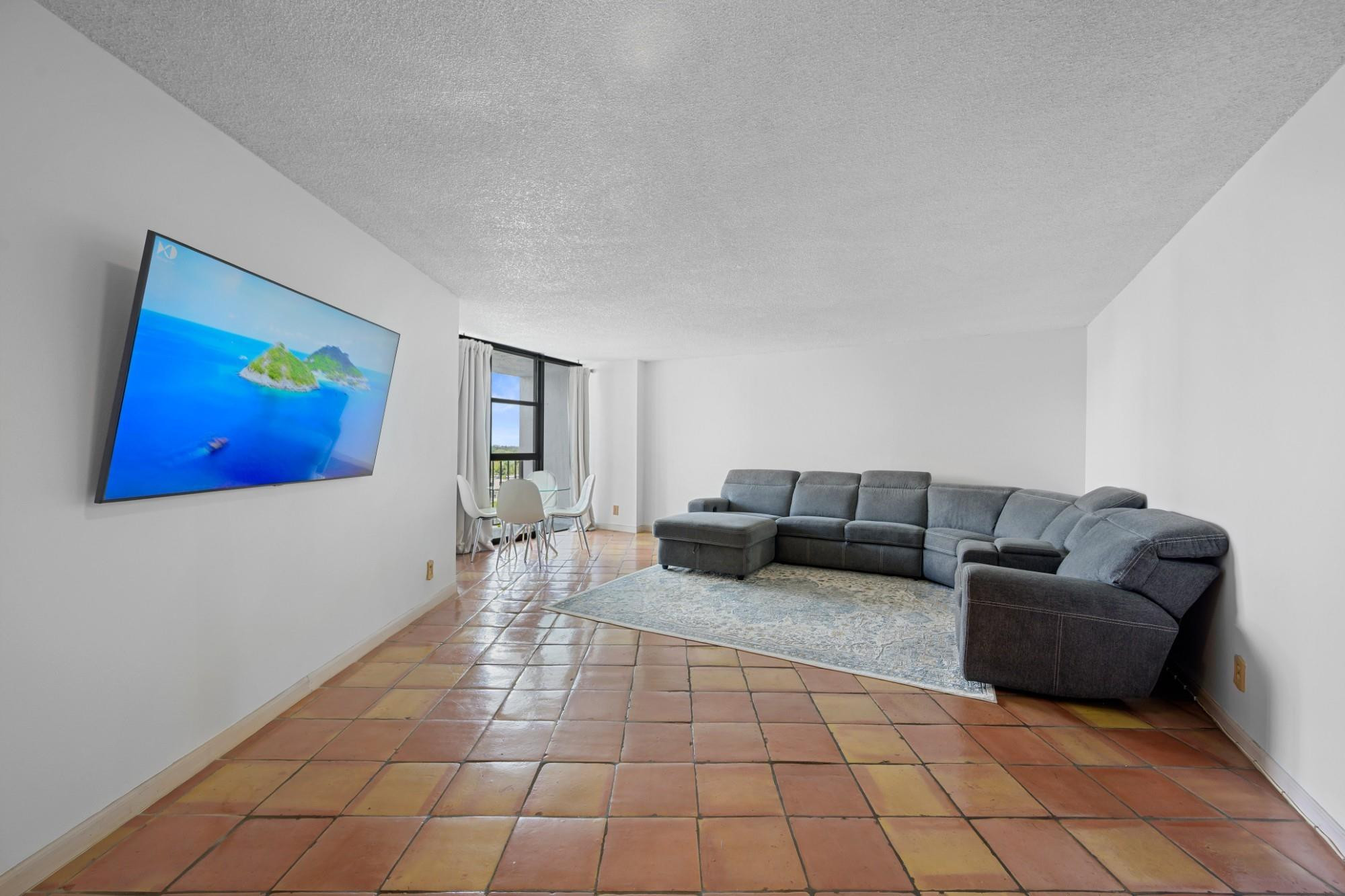 Hallandale Beach photo 4