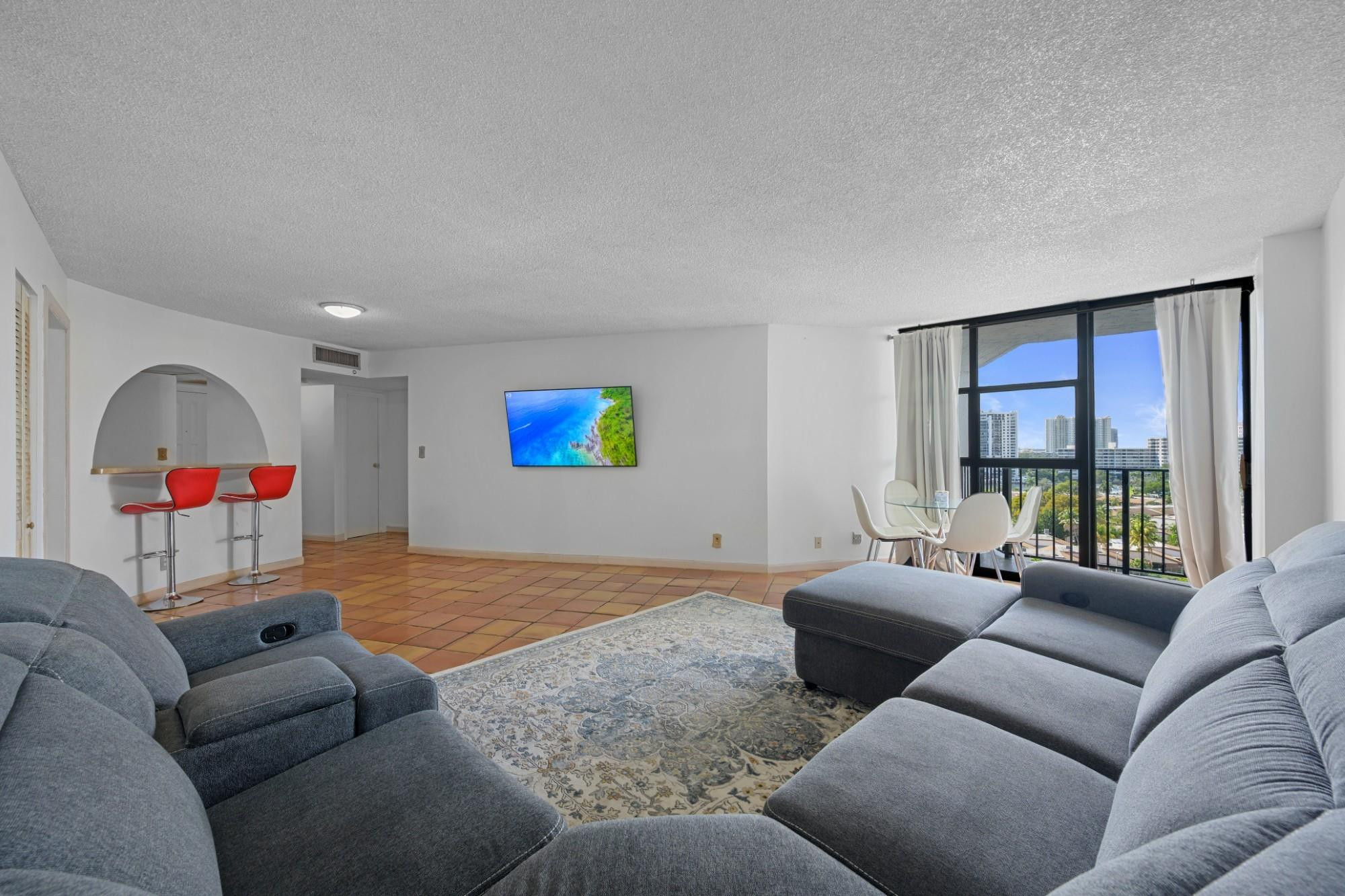 Hallandale Beach photo 5