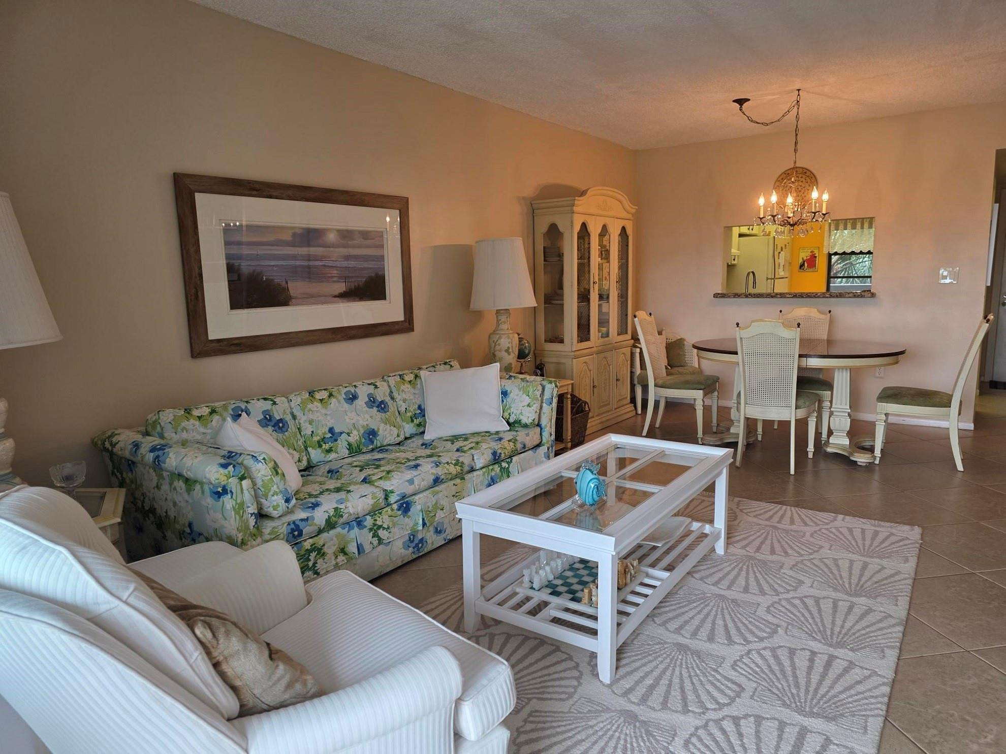 Pembroke Pines photo 2