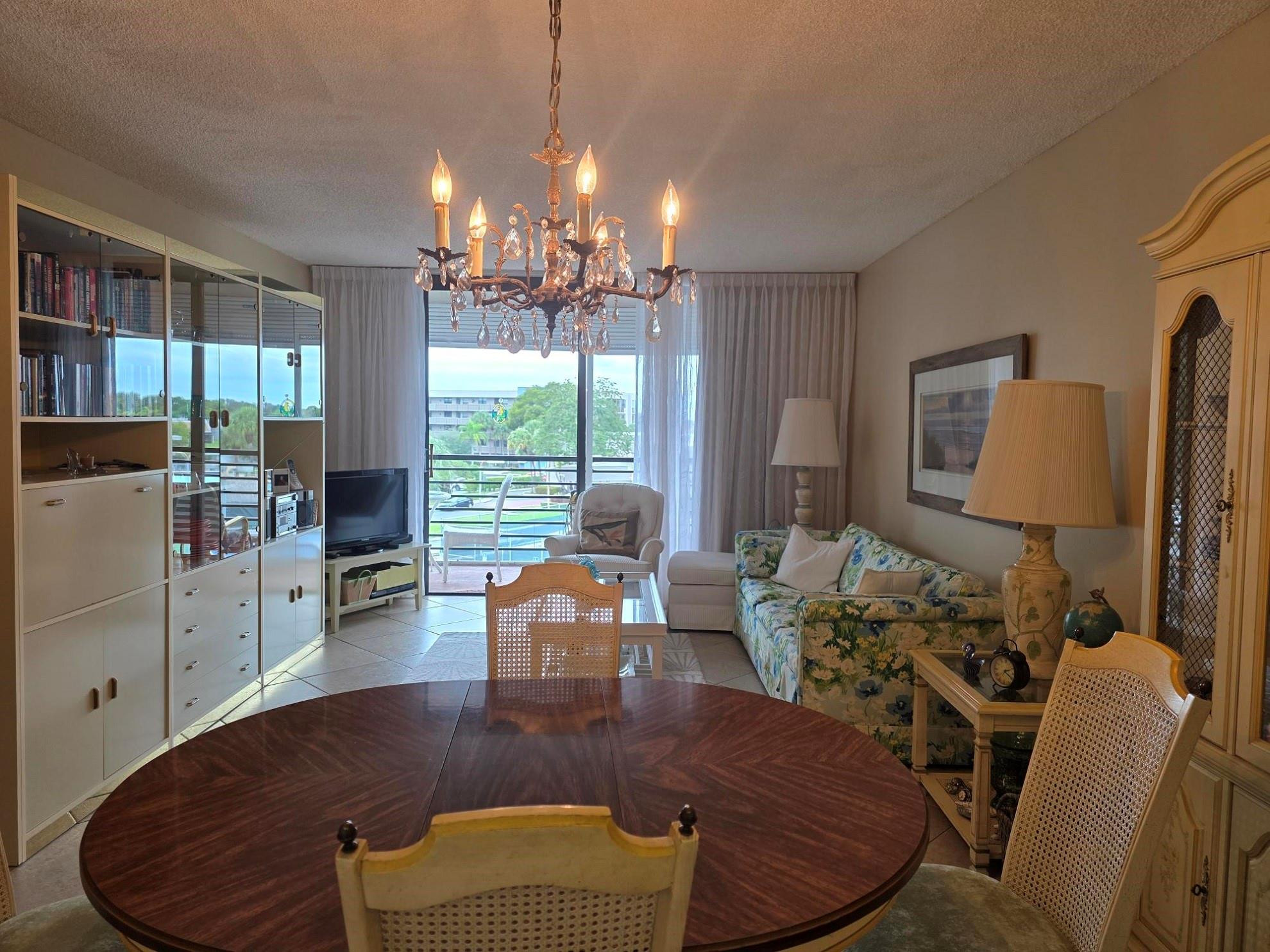 Pembroke Pines photo 3