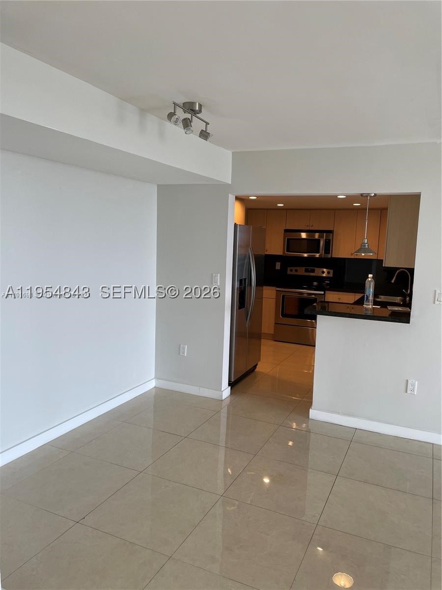 North Miami photo 3