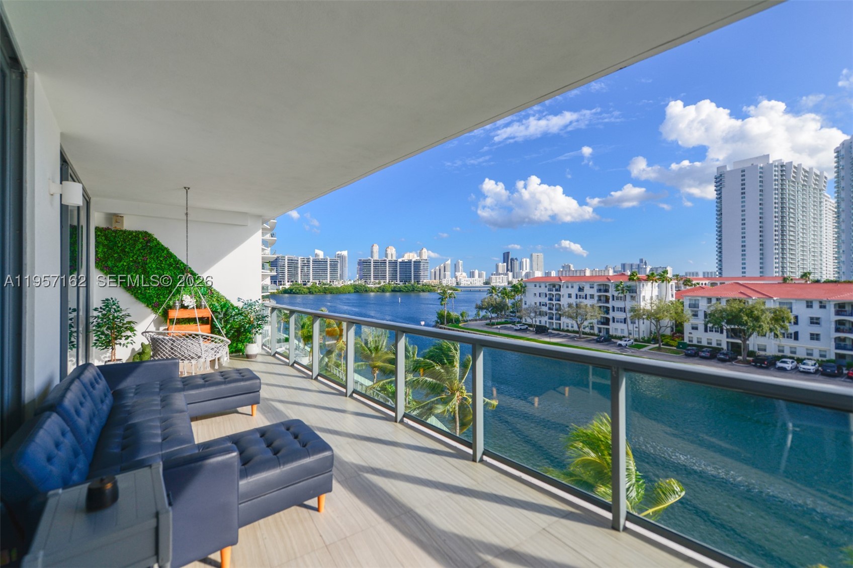 Aventura photo 1
