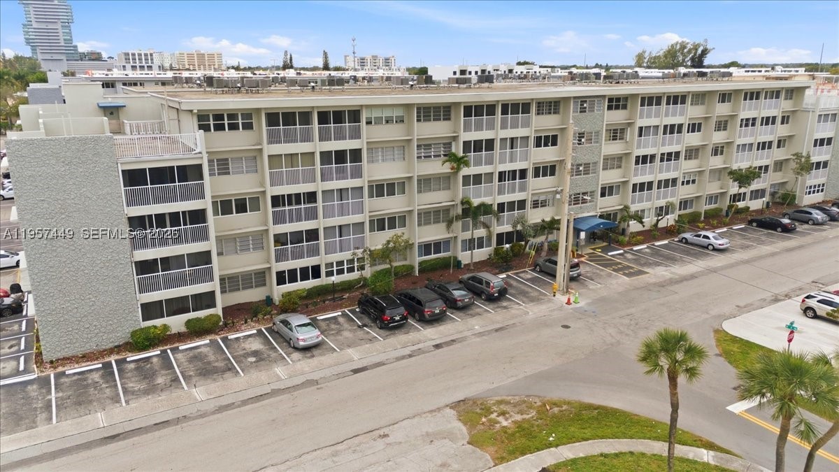 Hallandale Beach photo 4