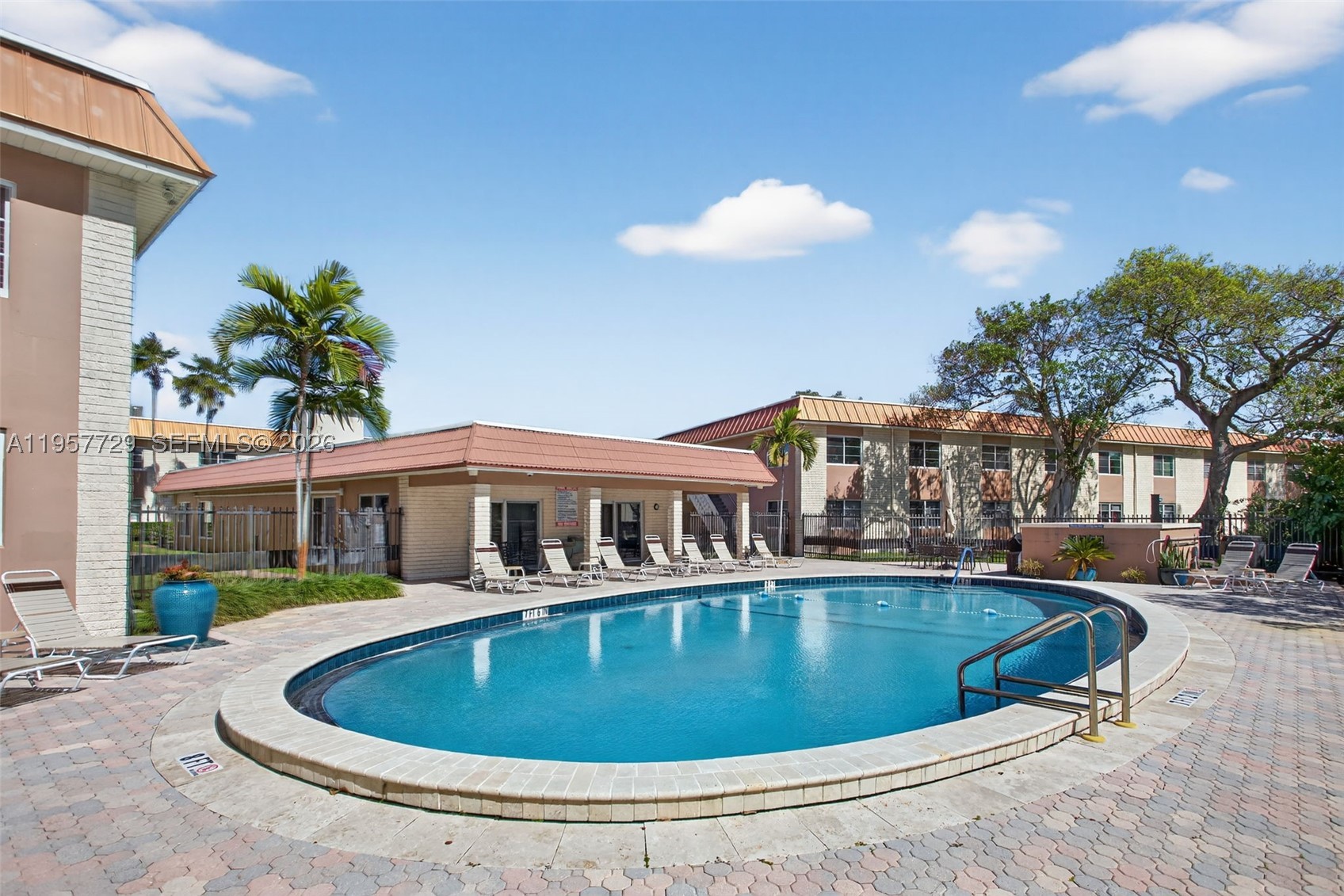Wilton Manors photo 2